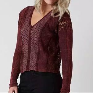 Gimmicks by BKE Burgundy Pieced Lace Long Sleeve V-Neck Button Up Top Size Small